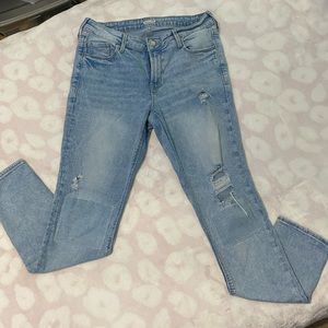 Size 6 old navy rockstar super skinny jeans